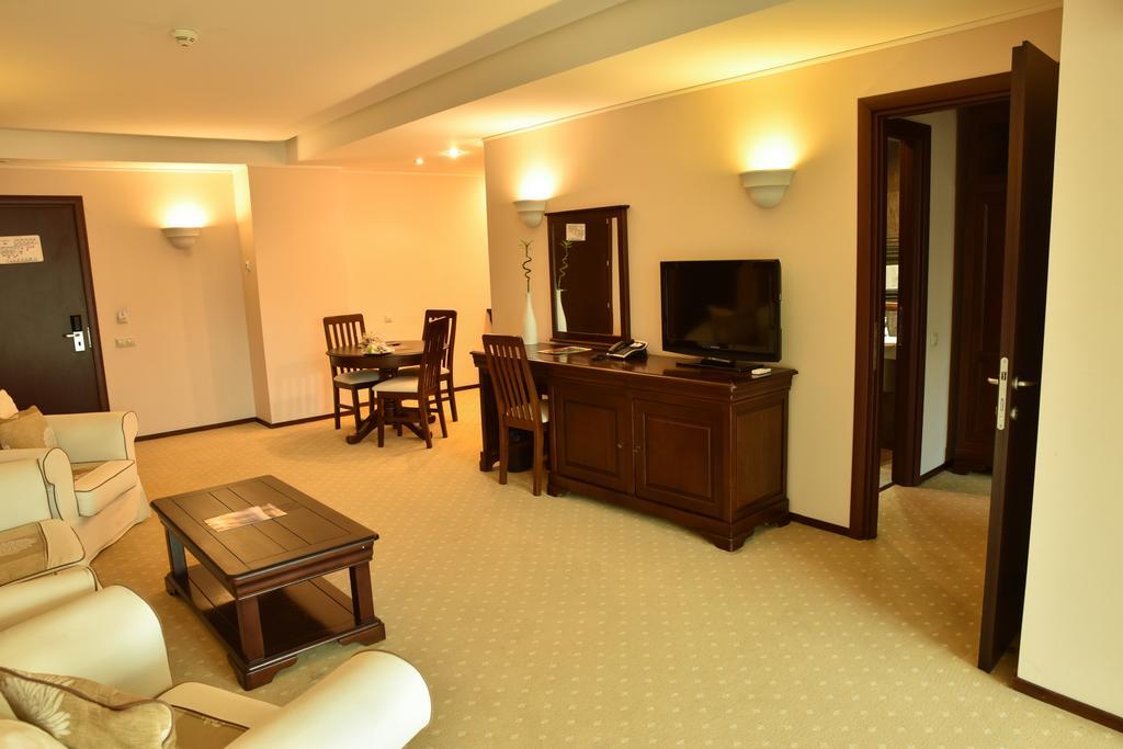 Apartament Executive Vedere Munte Alpin Resort Poiana Brasov Ngoại thất bức ảnh